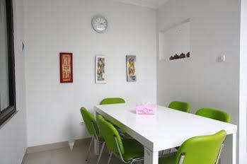 Hotel Reddoorz At Cipete Utara 3*
